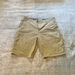 Men’s Khaki Shorts